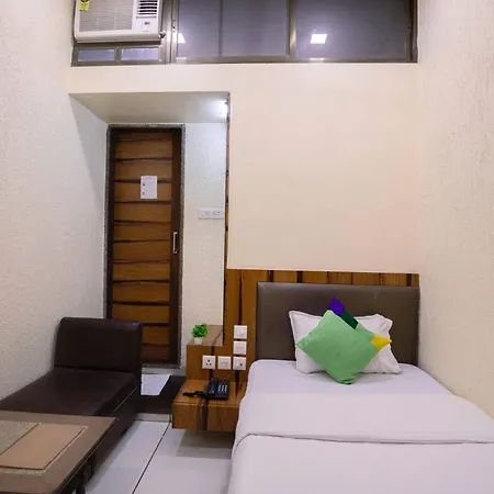 Treebo Hiramani Parel Lalbaug Hotel Mumbai Exterior photo